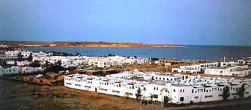 sharm2.jpg (23575 bytes)