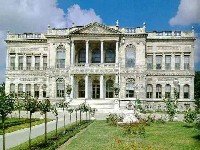 Роскошный дворец Долмабахче